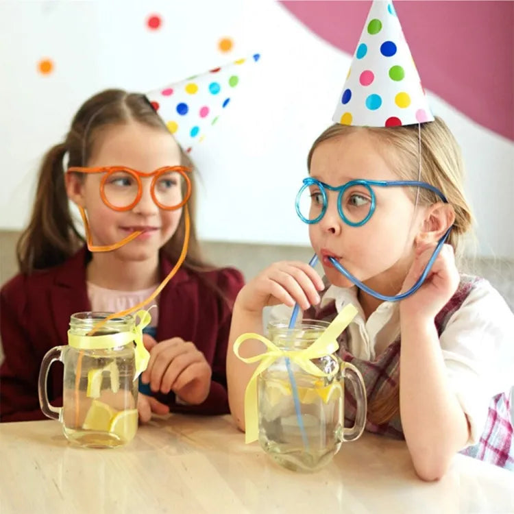 Funny drinking glasses with flexible straws for kids party – random colour