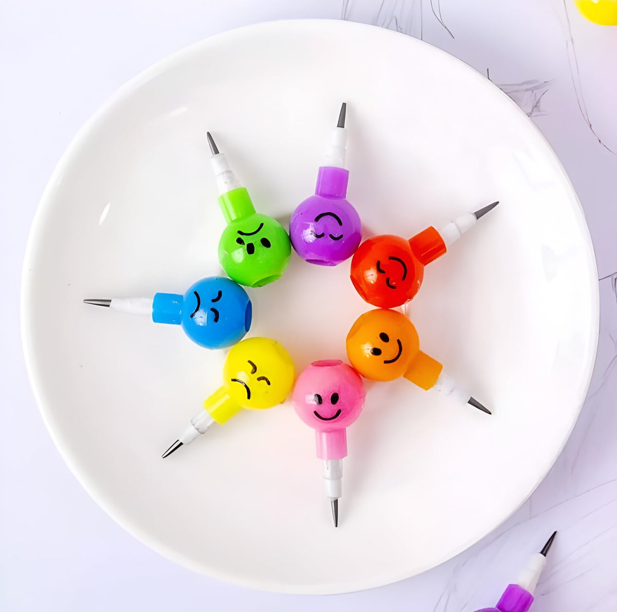 Pack of 4 smiley cartoon pencils for school students – random colour
